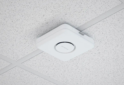 トライバンドPoE++ 10G Insight管理対応WiFi 7アクセスポイント